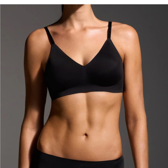 EBY Relief Bra Black MDD - Picture 5 of 10